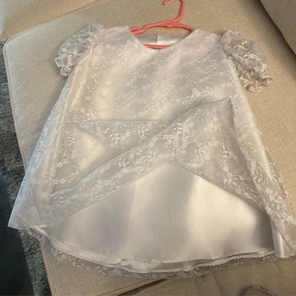 ELEGANT LITTLE GIRL SMOCKED WHITE LACE
OVERLAY DRESS NWOT - Picture 8 of 8